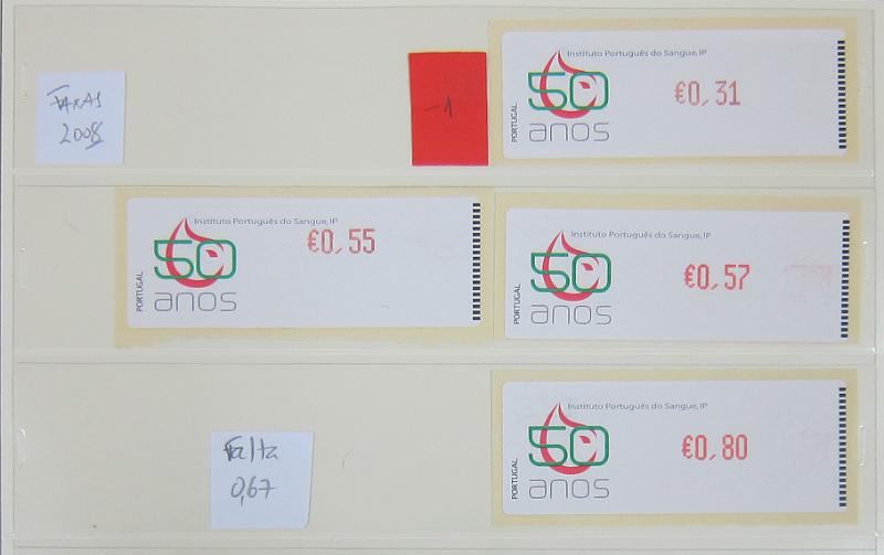 0265 (303).jpg -     Lote:    265      Colecção Especializada - Etiquetas      Lotes Especiais       Descrição:      1981/2010 &mdash; Etiquetas.   Coleção composta por 12 álbuns com etiquetas desde percursoras e Framas até 2010, com provas, erros, FDC's, etiquetas novas e usadas, sobrescritos circulados, variedades de impressão e papéis. Importante estudo. Lote a ver.        Lote ETQ       Valor Base:     &euro; 3000,00     Valor Venda:     &euro;      